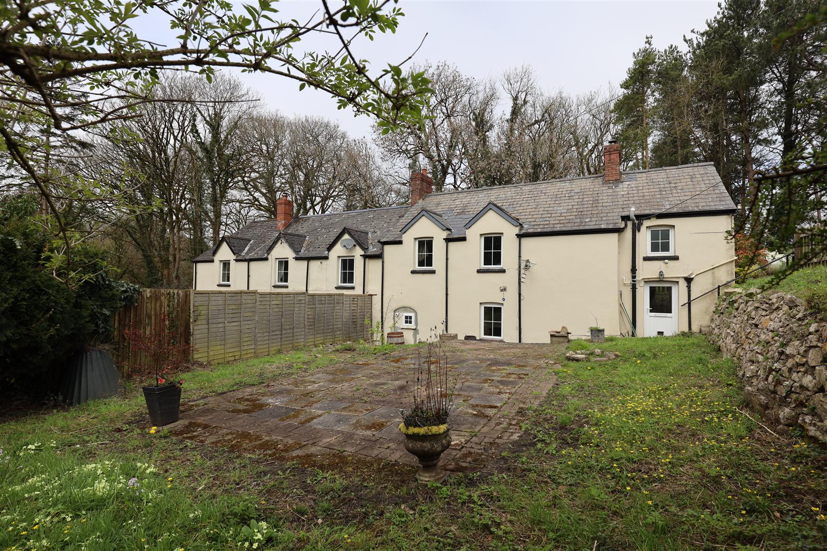 Woodside Cottages, Fonmon, Nr Barry, Vale of Glamorgan, CF62 3BL